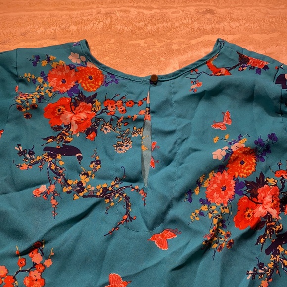 Colorful blouse - Picture 3 of 3